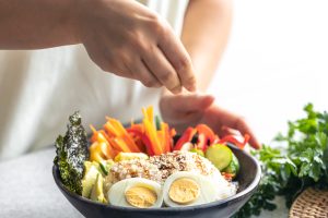 Pola Makan Seimbang untuk Energi Sepanjang Hari