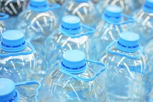 Impor Air Mineral dan Es ke Indonesia Meningkat, Ini Alasannya