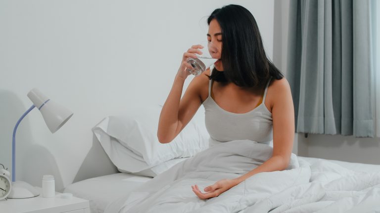 Minum Air Mineral di Pagi Hari, Ini Manfaatnya untuk Tubuh
